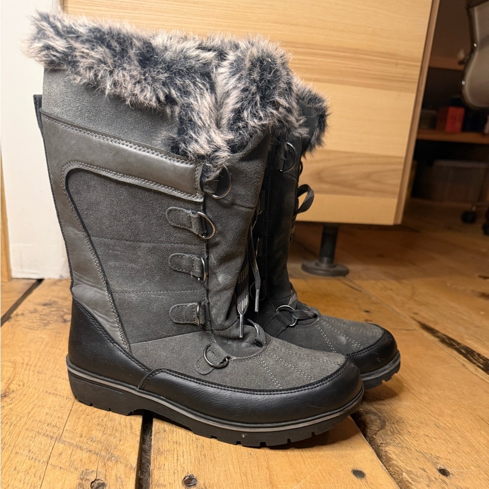 Universal Thread Black and Gray Winter Boots with Faux Fur